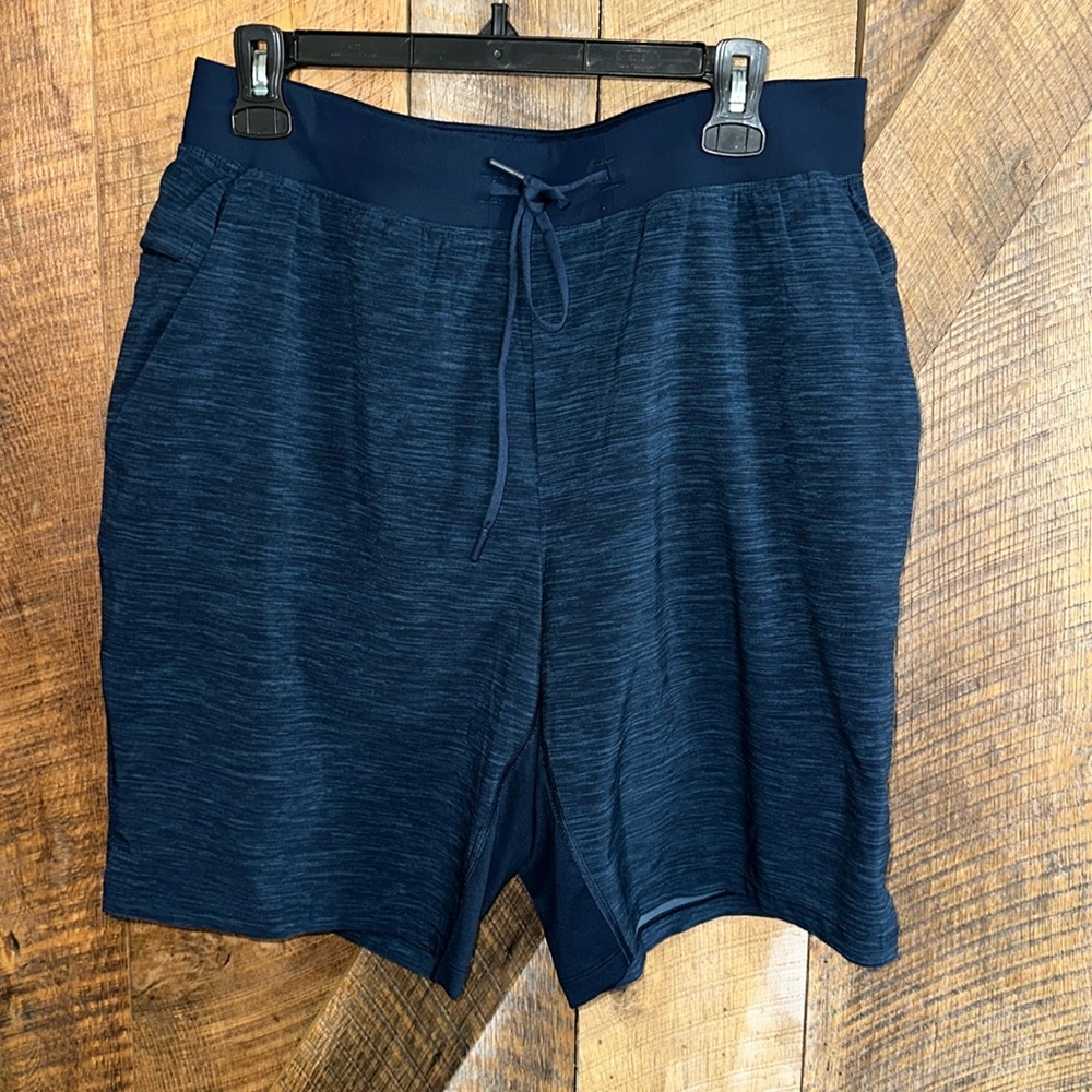 Lululemon Men’s Shorts 10” Lined Shorts Size L Heathered Blue. B4